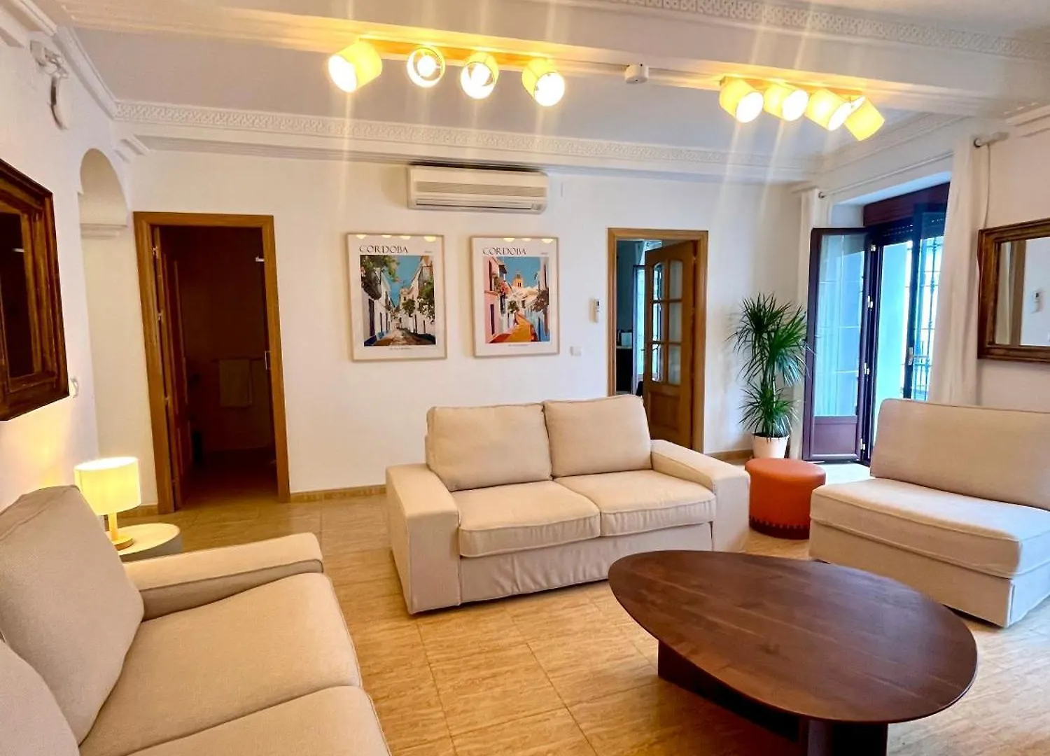 Apartamento 1 By Mezquitasuites contacts